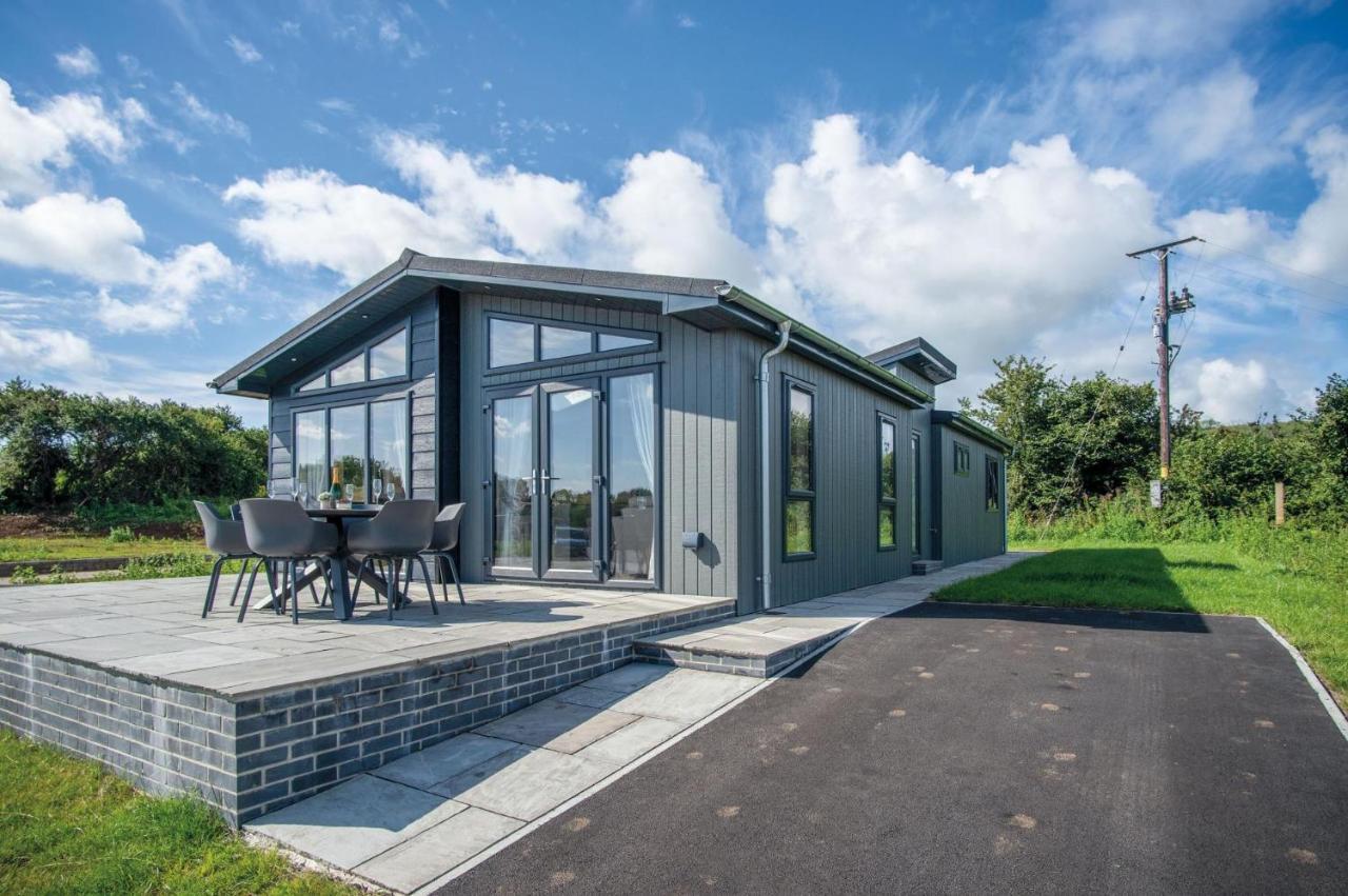 Swanlake Lodge - 3 Bedroom Holiday Home - Penally Exterior foto