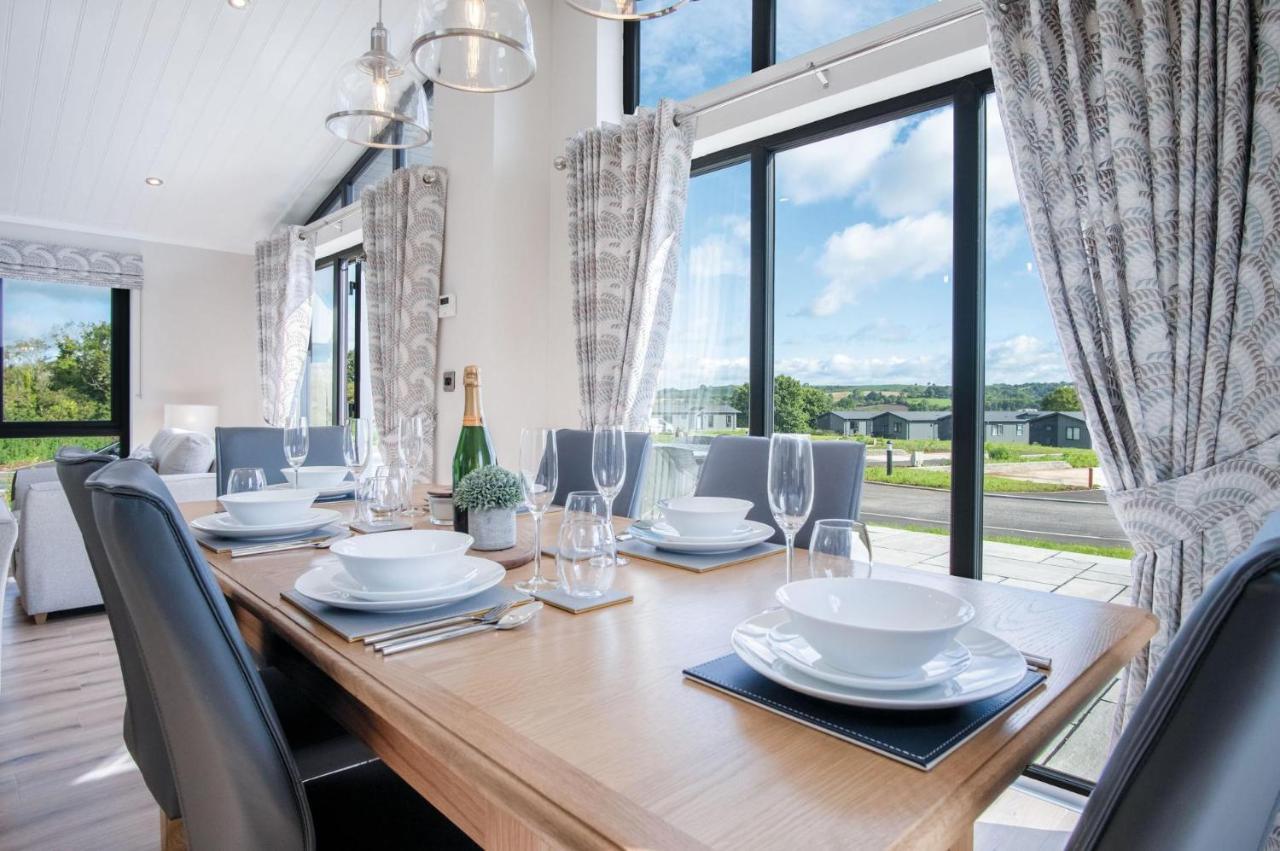 Swanlake Lodge - 3 Bedroom Holiday Home - Penally Exterior foto
