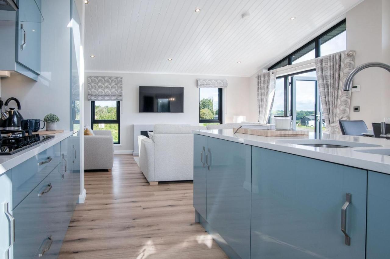 Swanlake Lodge - 3 Bedroom Holiday Home - Penally Exterior foto